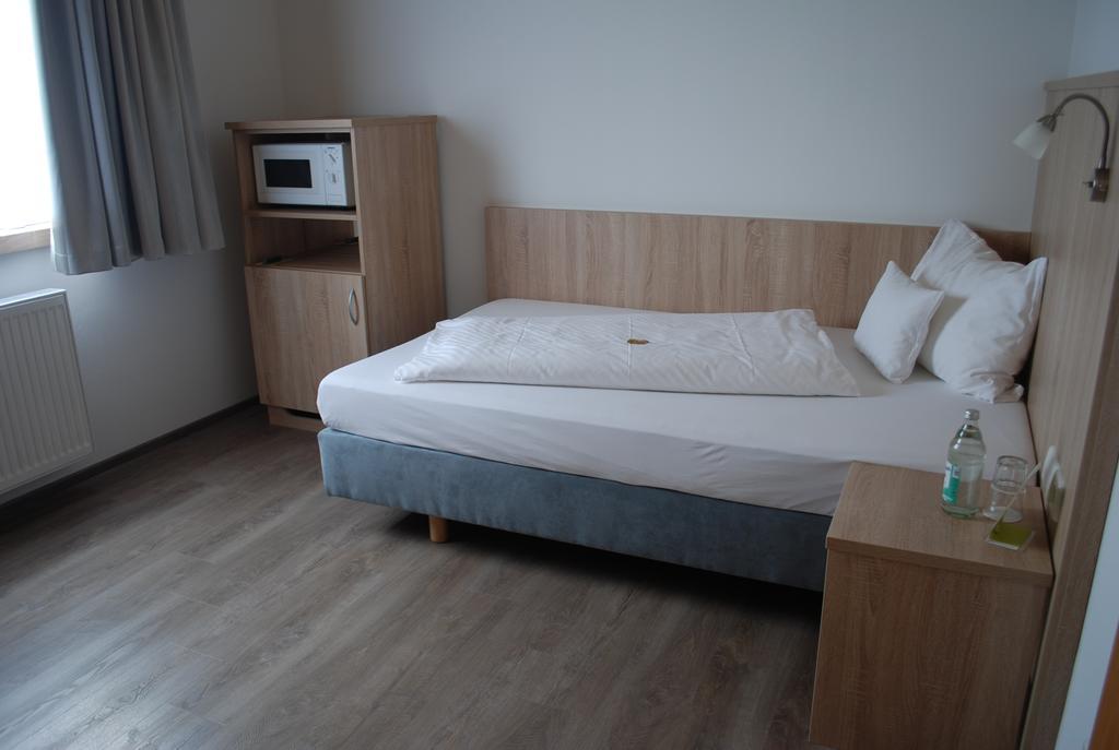 Hotel Bären Gärtringen Buitenkant foto